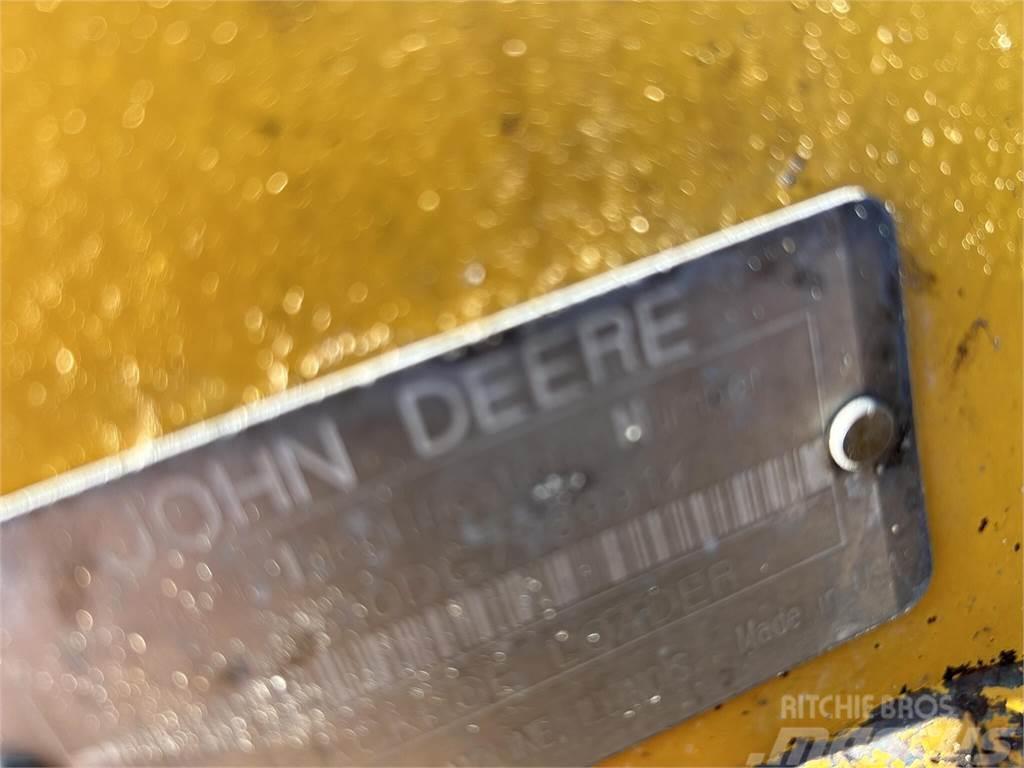 John Deere 510D Rendegravere