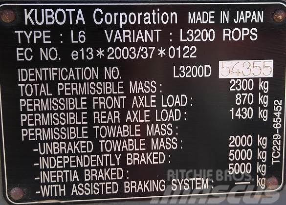 Kubota L3200D TRACTOR Andet - entreprenør