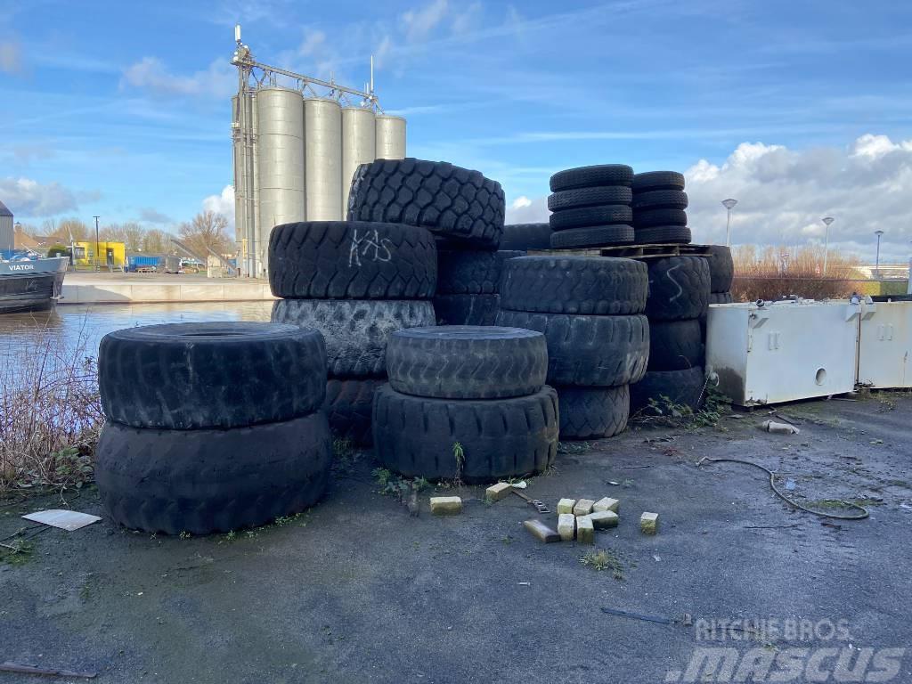 Tyres Used Construction Equipment - DPX-10906 Dæk, hjul og fælge