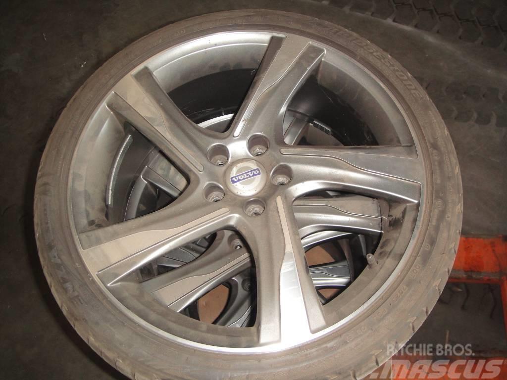 Bridgestone 245/35R19 Volvo Dæk, hjul og fælge