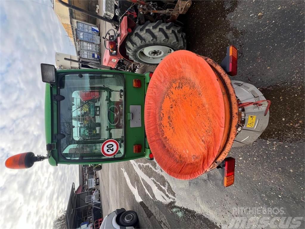 John Deere 4100 Allrad Kompakte traktorer