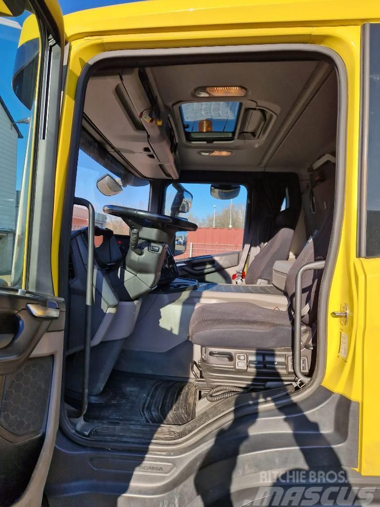Scania P 410   BEKO Flatbed lastbiler med spil