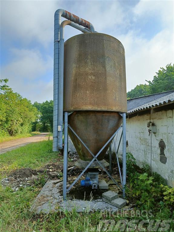 Tunetank ca. 3 tons Udstyr til aflæsning i silo