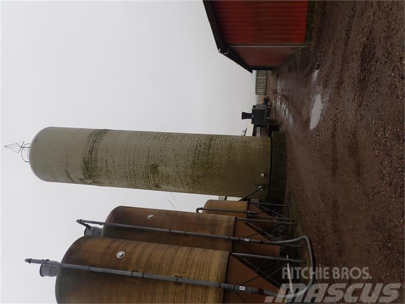 Tunetank glasfiber silo 210 m3 Udstyr til aflæsning i silo