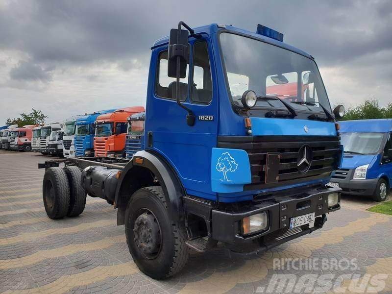 Mercedes-Benz 1820 4x4 Chassis