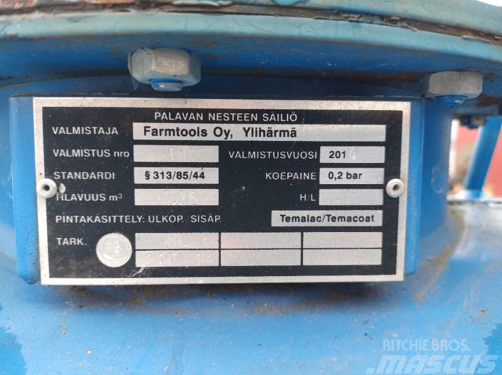 Farmex 1350 litraa Andre landbrugsmaskiner