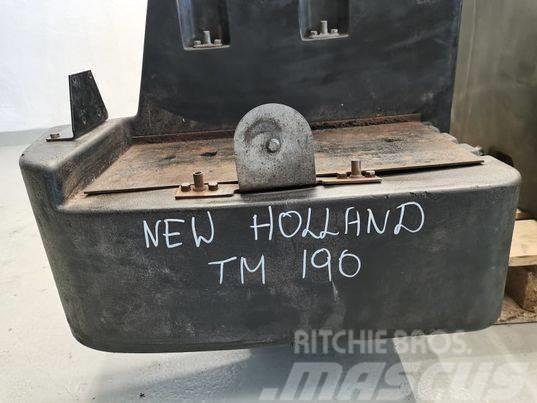 New Holland TM 175 fuel tank Kabiner og interiør