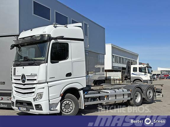 Mercedes-Benz Actros 2553L/49 6x2 velholdt, drivlinjegaranti Lastbiler med containerramme / veksellad