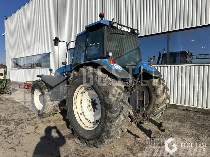 New Holland FORD 8560 Traktorer