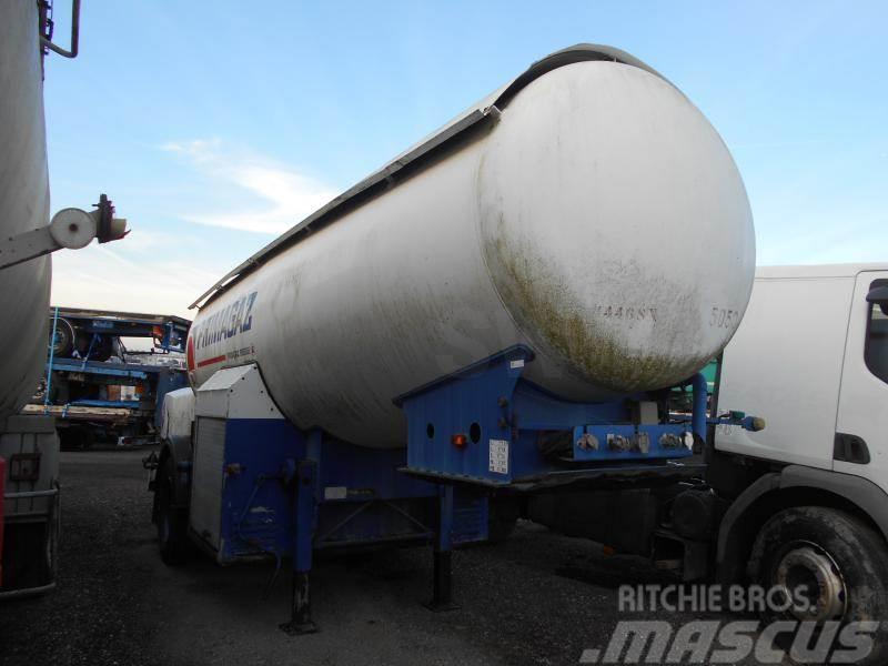 Barneoud GAZ Semi-trailer med Tank