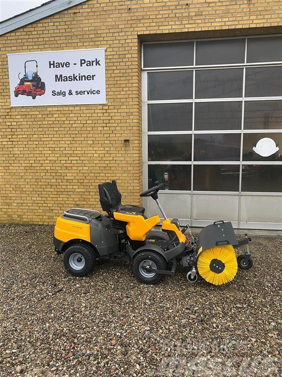Stiga Park PRO 900 AWX Kompakte traktorer