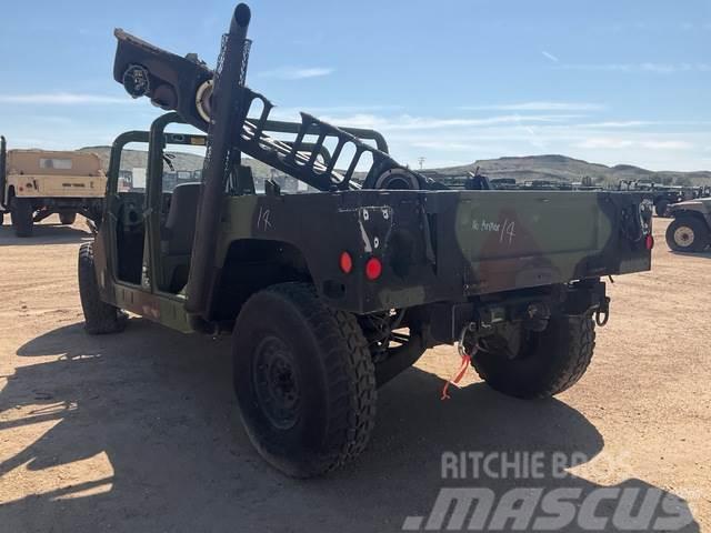 AM General M1123 Pickup/Sideaflæsning