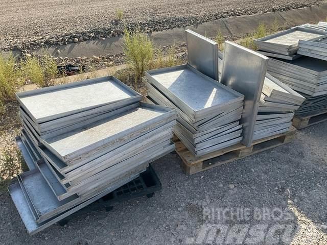  Quantity of Aluminum Trays Andet - entreprenør