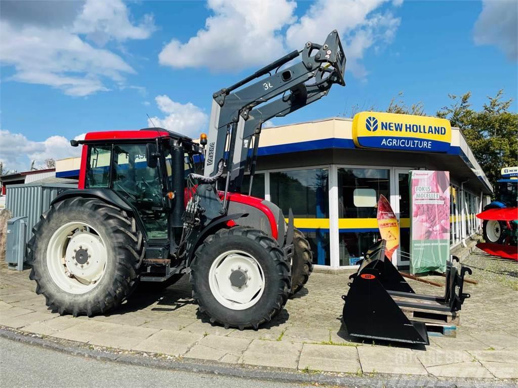 Valtra A83 Traktorer