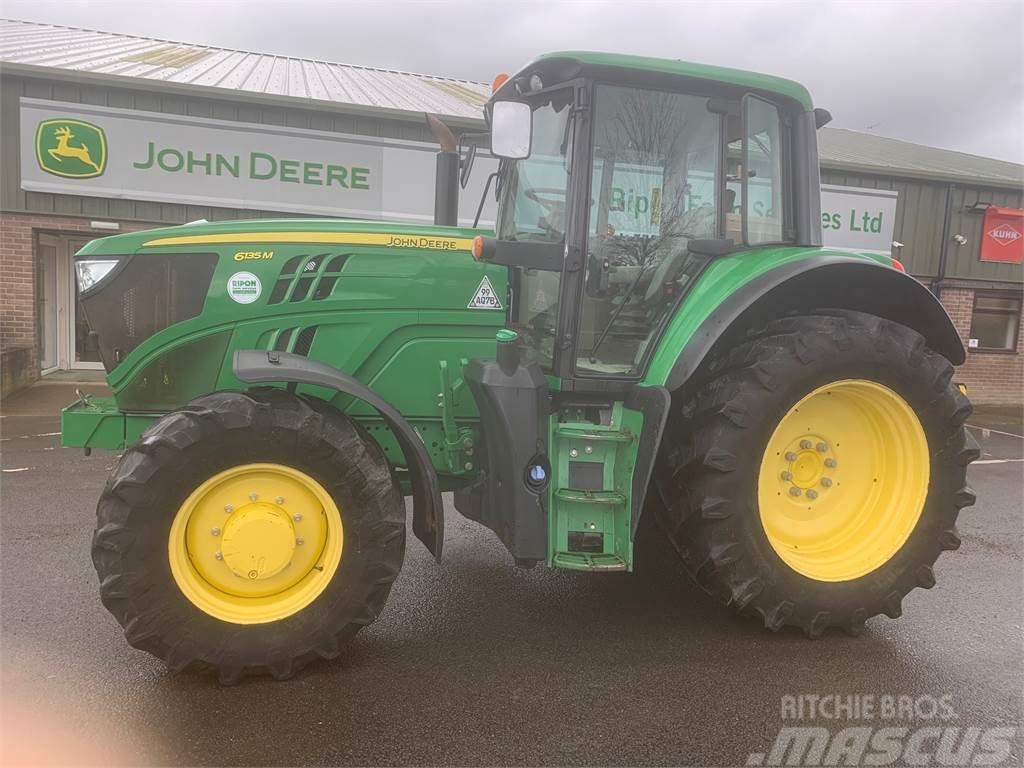 John Deere 6135M Traktorer