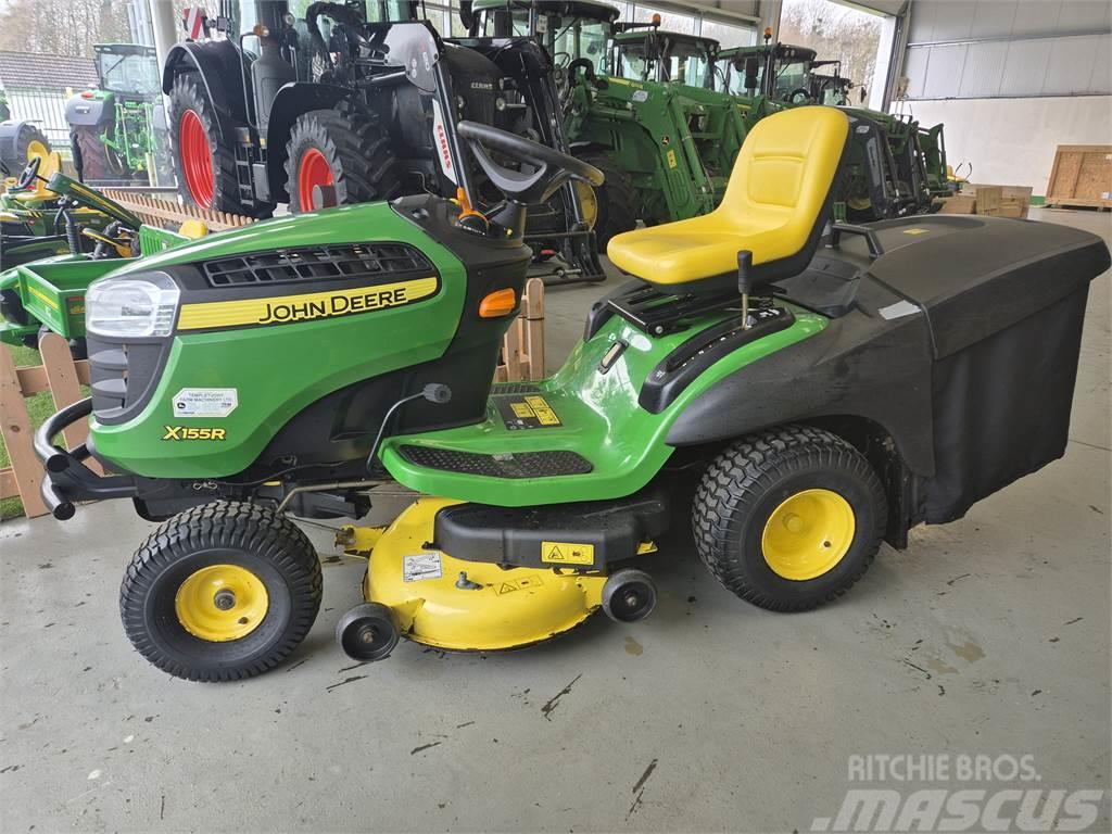 John Deere X155R Kompakte traktorer