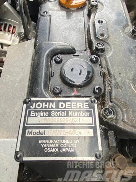 John Deere XUV 865M Hjælpemaskiner