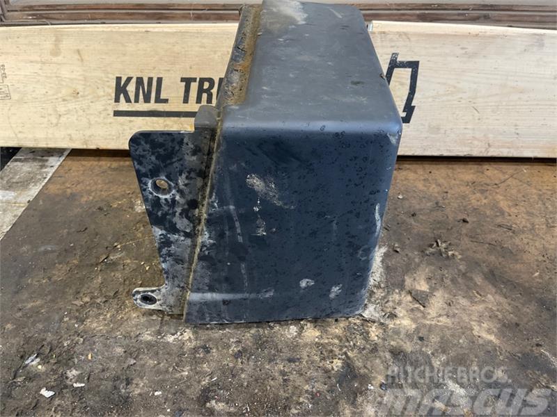 Scania SCANIA BATTERY COVER 1945947 Chassis og suspension