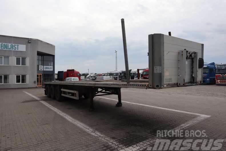 Schmitz 12.2 m Semi-trailer med lad/flatbed