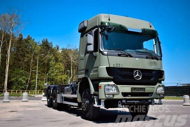 Mercedes-Benz 6x6 ACTROS 3344 Twist Lock BDF LIKE NEW Chassis