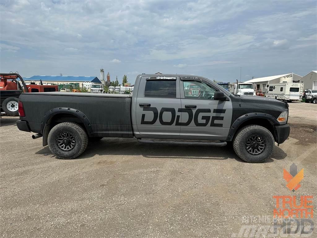 Dodge Ram 2500 Lastbil med lad/Flatbed