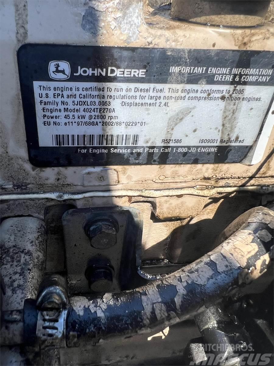 John Deere 4024TF279A Motorer