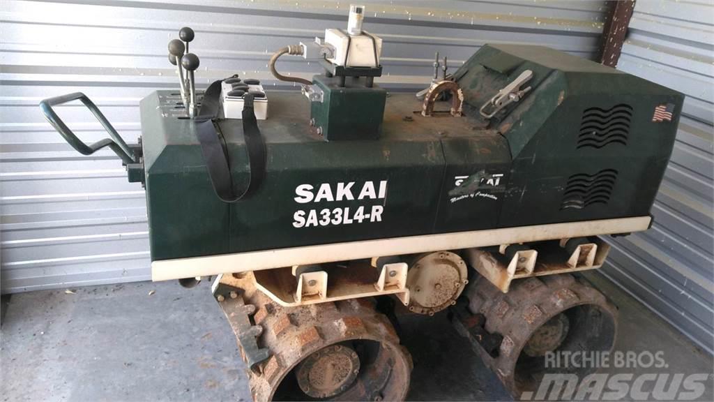 Sakai SA33L4-R Bugseret vibrationstromle