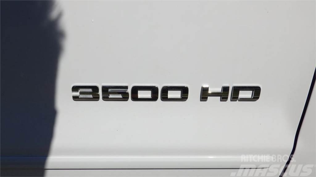 Chevrolet Silverado 3500HD Lastbil med lad/Flatbed