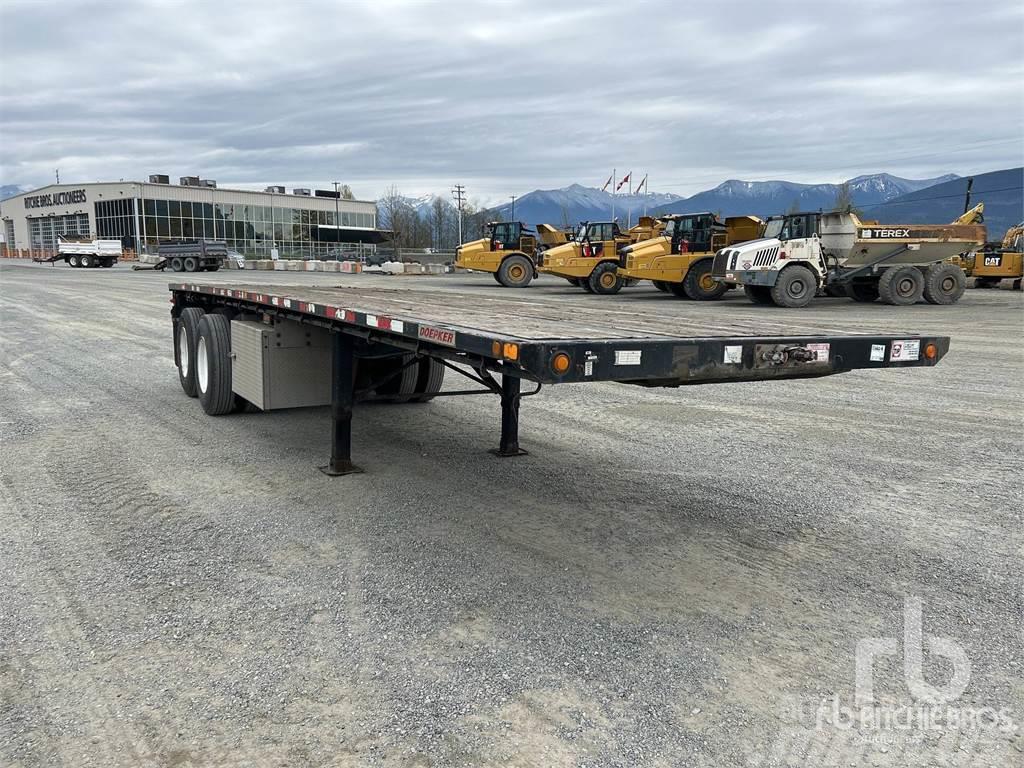 Doepker 28 ft T/A Semi-trailer med lad/flatbed