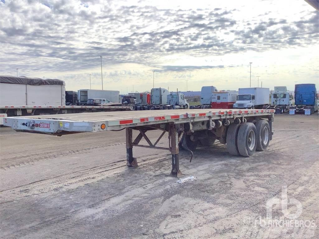 Manac 28 ft T/A Semi-trailer med lad/flatbed