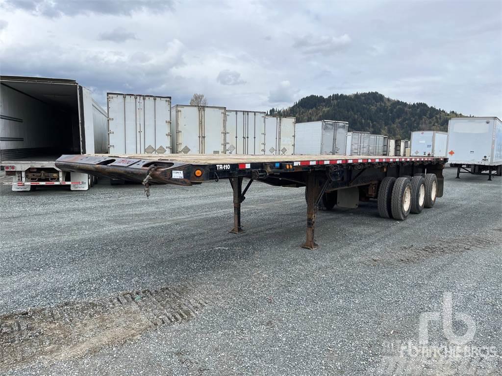 Manac 40 ft Tri/A Flatbed Semi-trailer med lad/flatbed