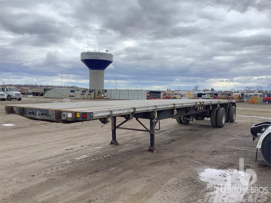 Manac 48 ft T/A Spread Axle Semi-trailer med lad/flatbed