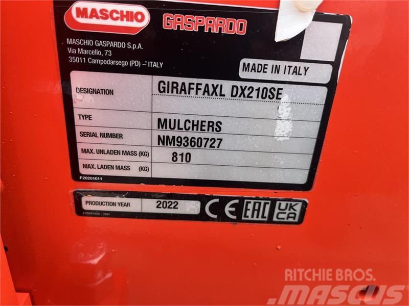 Maschio Giraffa XL 210 SE Afpudser. Græsslåmaskiner