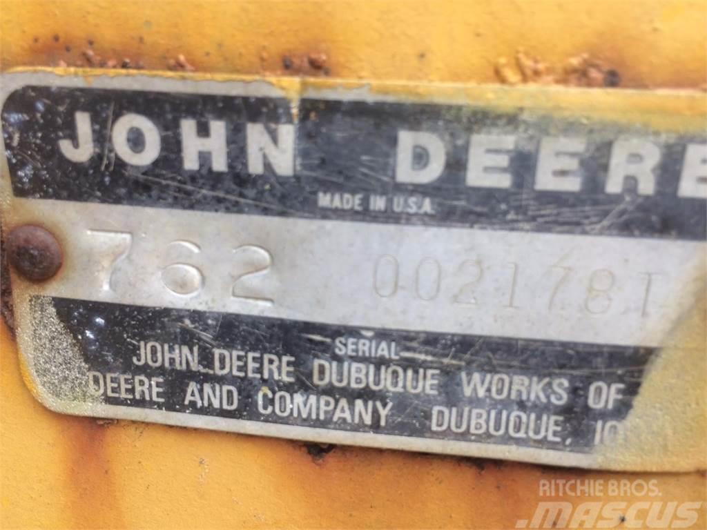 John Deere 762 Skrabere