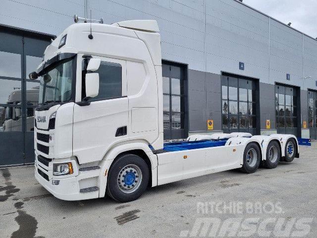 Scania R 560 B8x4*4NB Chassis