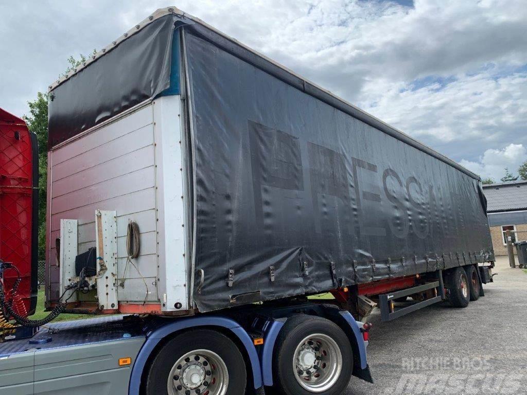 Schmitz 13,6 m. Gardintrailer Semi-trailer med Gardinsider
