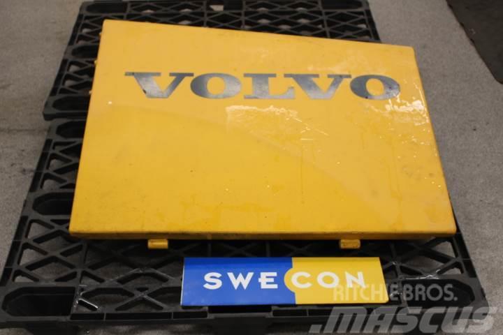 Volvo L180E Sidoluckor Chassis og suspension