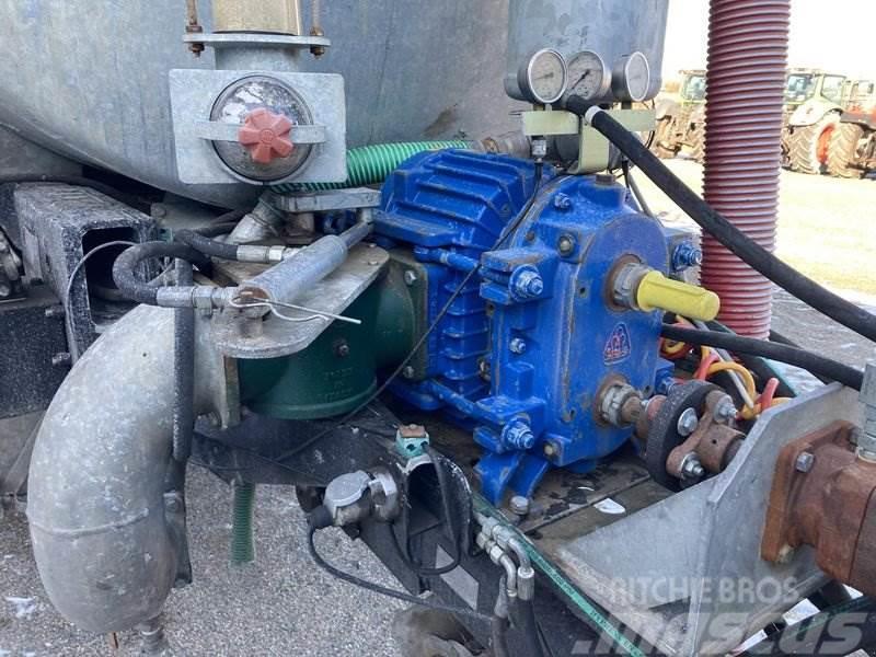 Pomot T525 Pumper og blandingsmaskiner