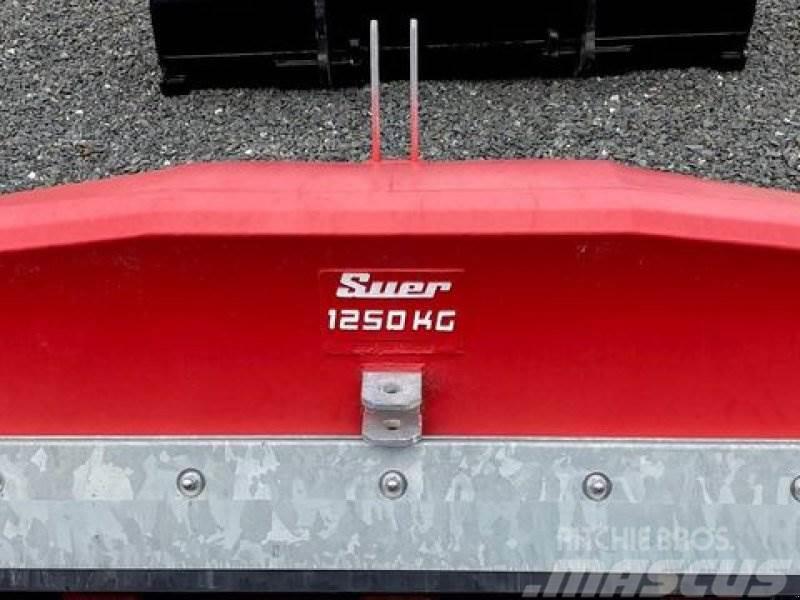  Suer SBS 1250 STAHLBETONGEWICHT Traktorer