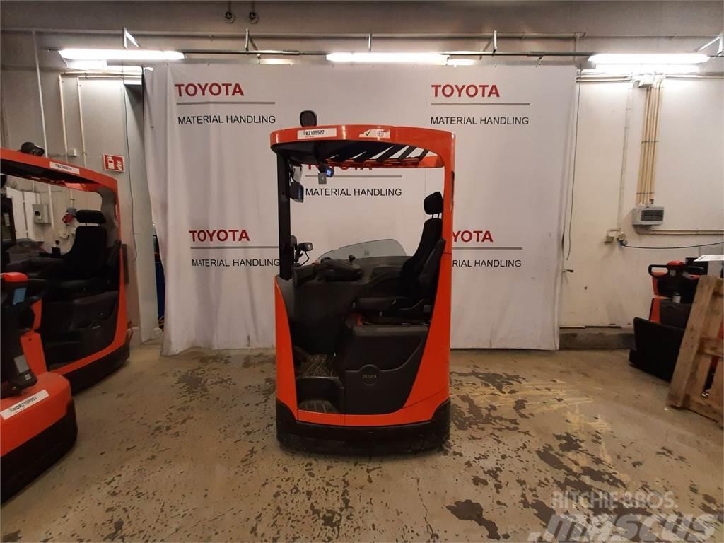 Toyota RRE140HE Reachtruck