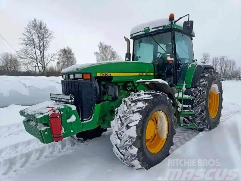 John Deere 8300 Traktorer