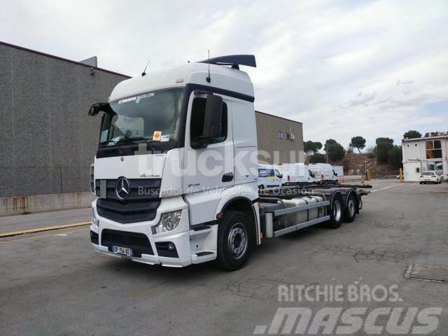 Mercedes-Benz ACTROS 2545 Lastbiler til transport af drikkevarer